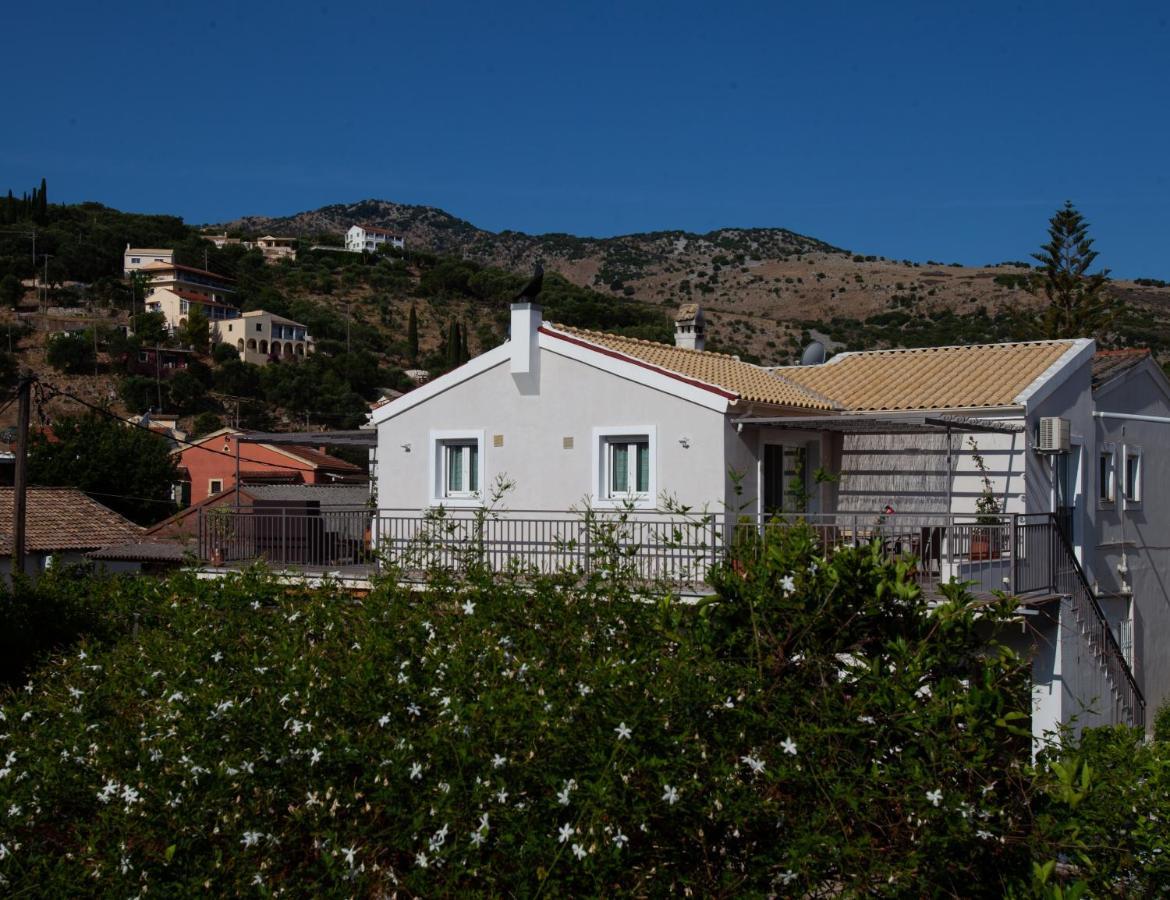 Antonis Apartments Kassiopi Eksteriør billede