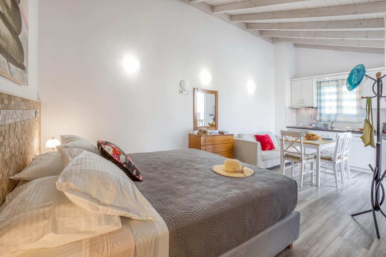 Antonis Apartments Kassiopi Eksteriør billede